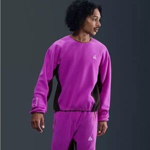 Nike ACG wolf tree crew neck